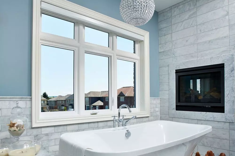 Bathroom with windows - fixed casement windows