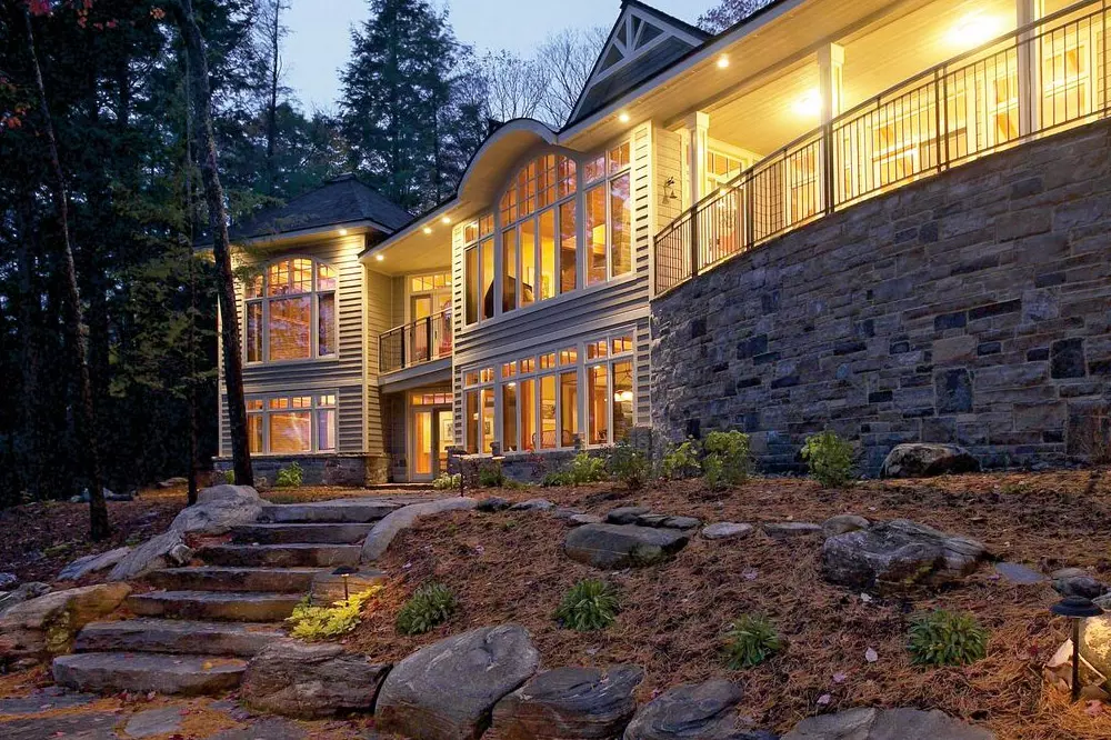 Beautiful custom build home with awning windows